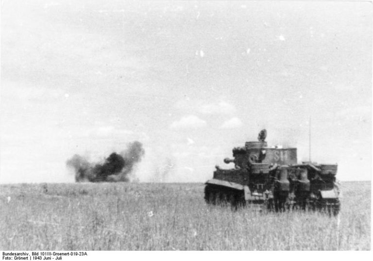 images of tank battles images of kursk battlefield 1943